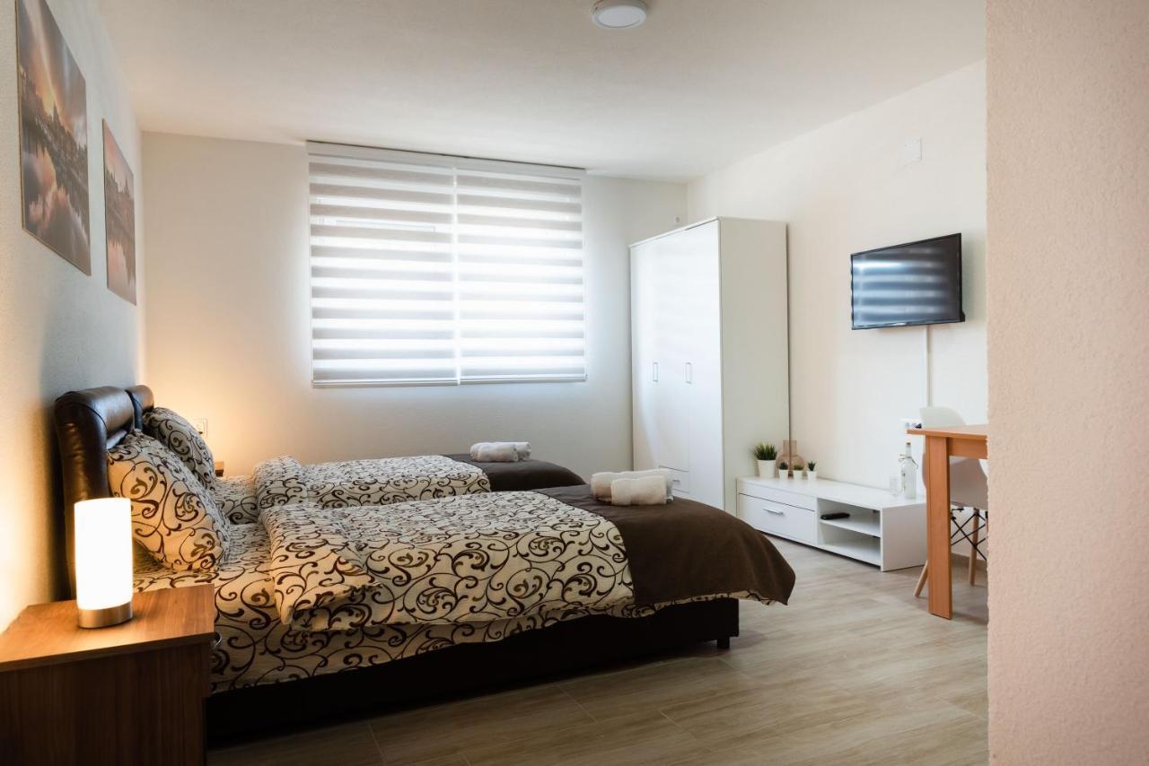 Apartmani Centar Lux New Zrenjanin Exterior photo