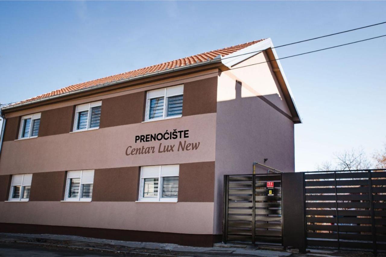 Apartmani Centar Lux New Zrenjanin Exterior photo
