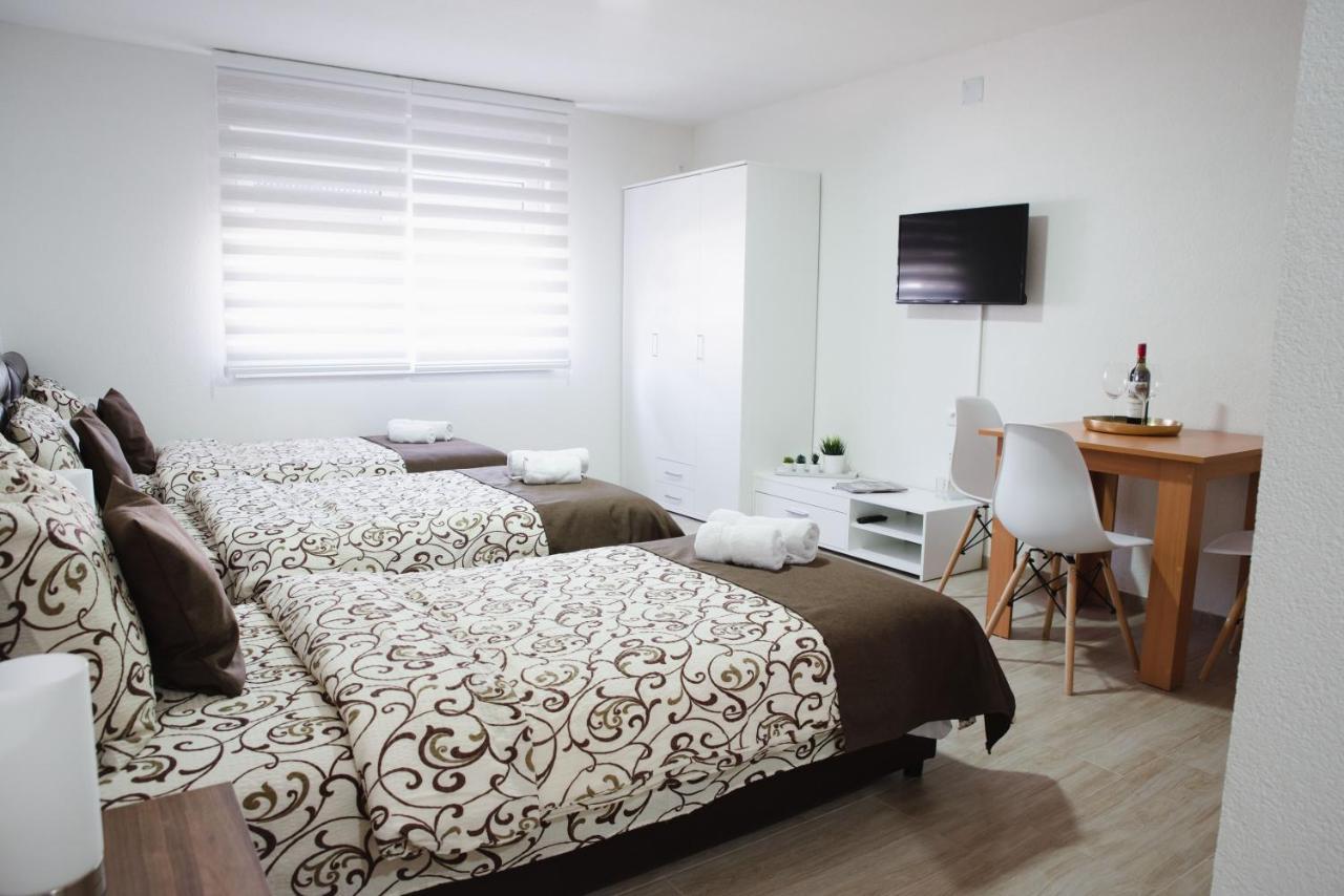 Apartmani Centar Lux New Zrenjanin Exterior photo