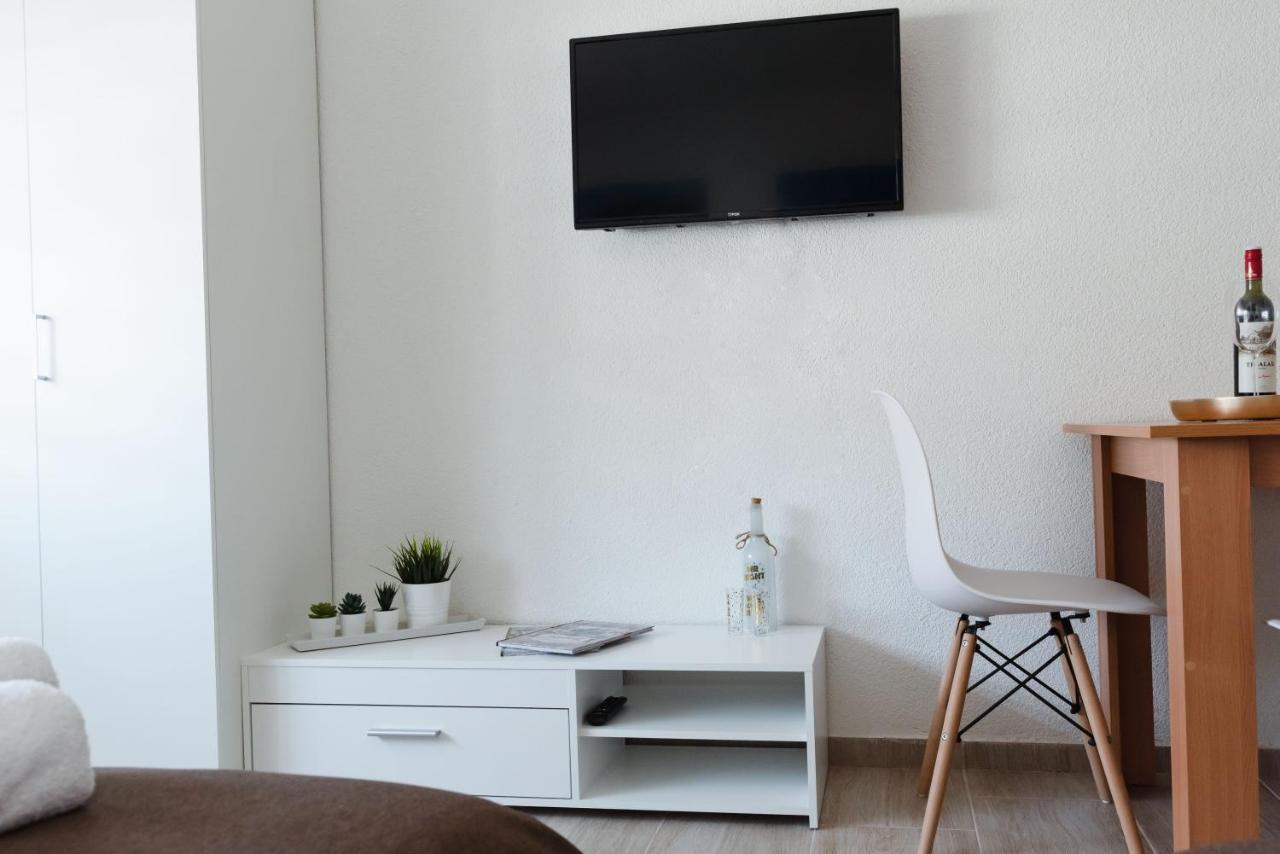 Apartmani Centar Lux New Zrenjanin Exterior photo