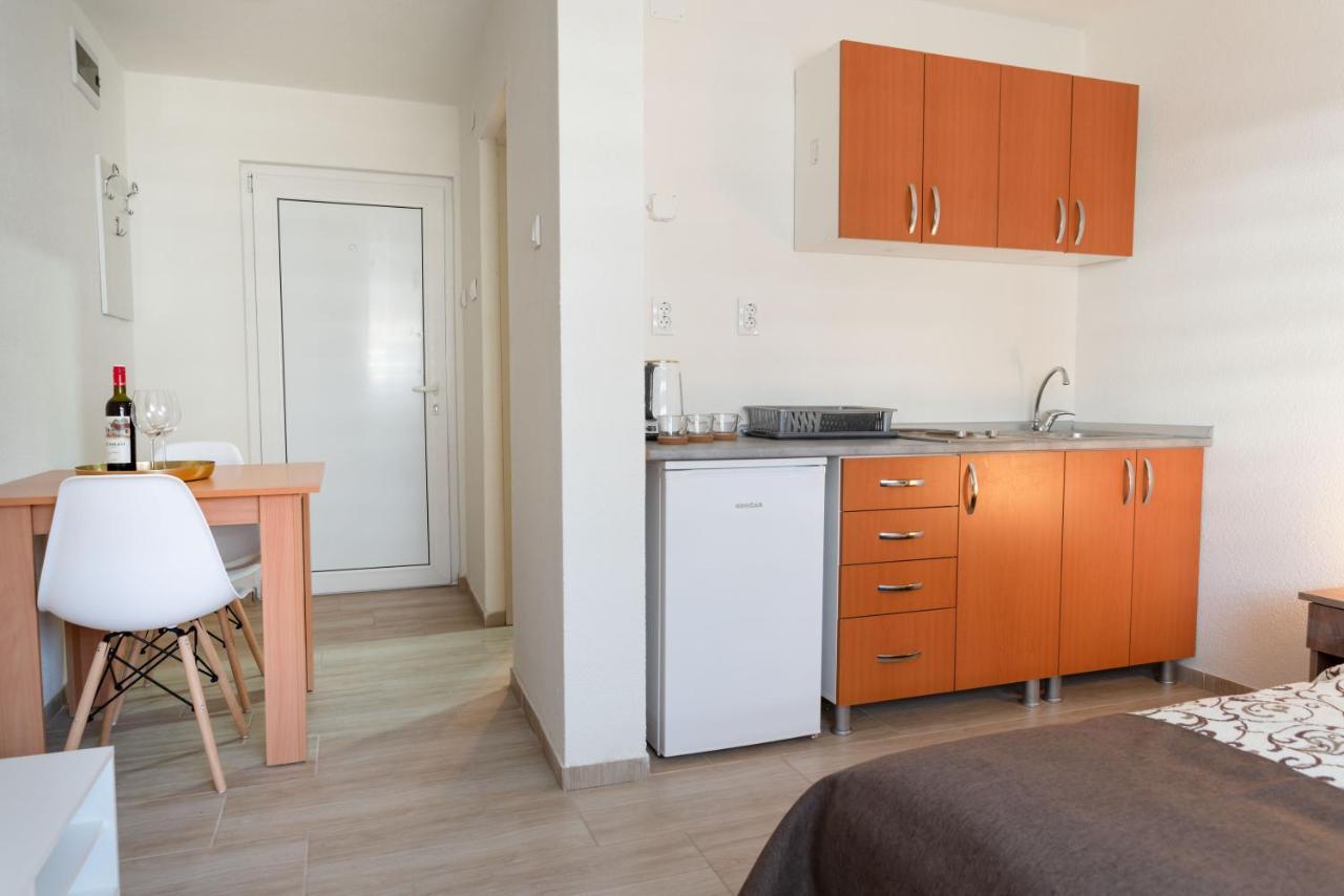Apartmani Centar Lux New Zrenjanin Exterior photo