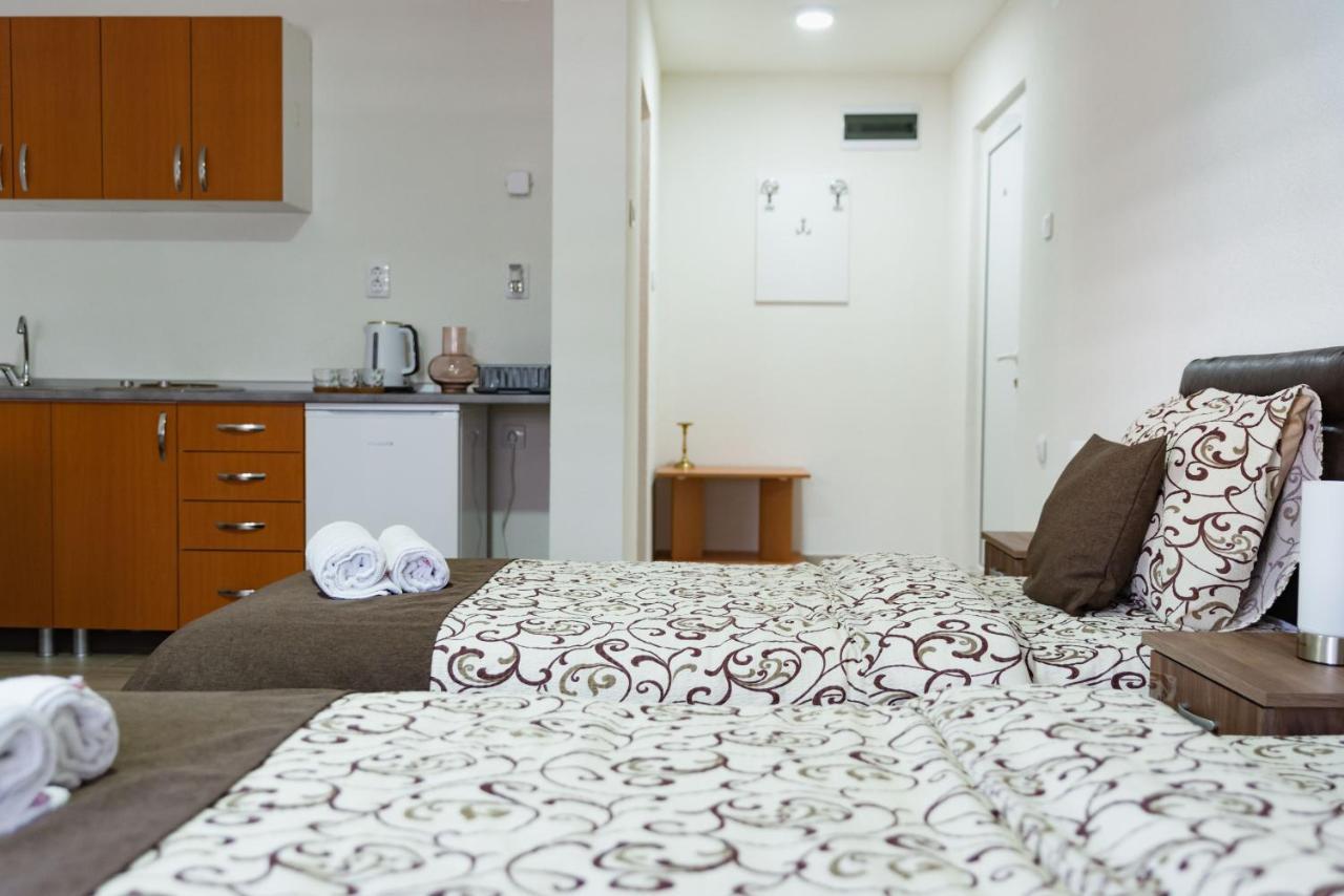 Apartmani Centar Lux New Zrenjanin Exterior photo